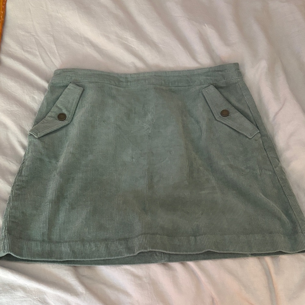 Copper Key A-Line Skirt in Soft Green